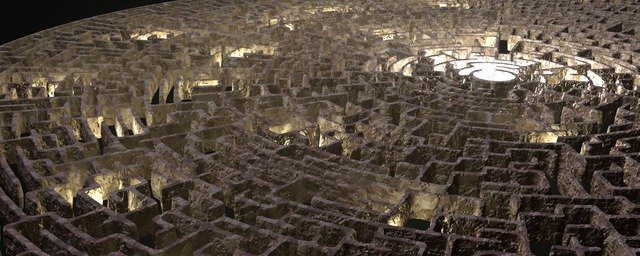 Maze Graphic Render Labyrinth - PublicDomainPictures / Pixabay